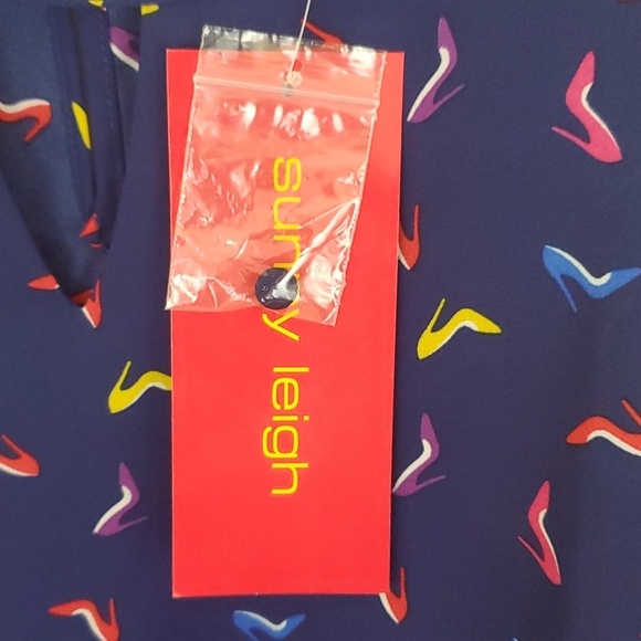 NWT Sunny Leigh Navy High Heels Print Sleeveless Top M - Picture 6 of 13